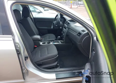 2012 Ford Fusion Se z USA, uszkodzony, nr VIN 3FAHP0HA6CR245164